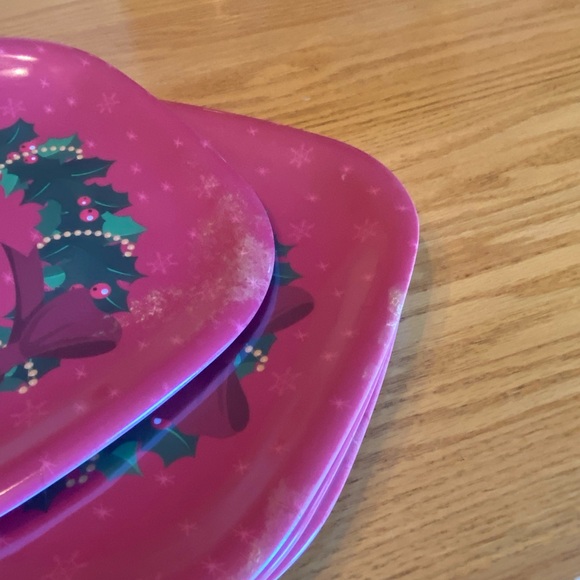 Holiday plates set of 12, cranberry in color